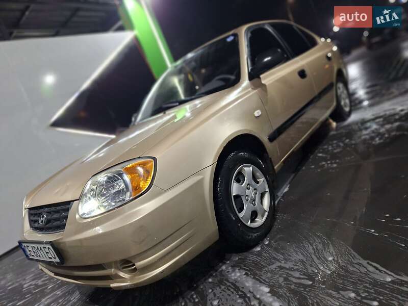 Hyundai Accent (2003)