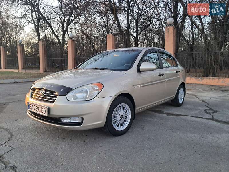 Hyundai Accent (2008)