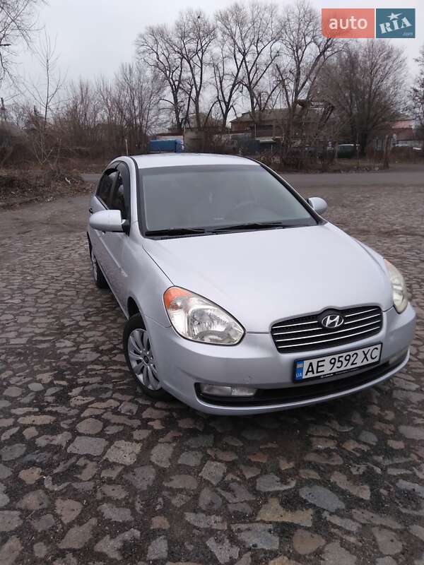 Hyundai Accent (2007)