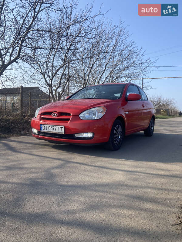 Hyundai Accent (2008)
