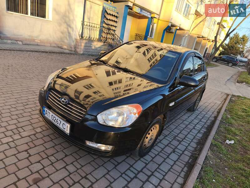 Hyundai Accent (2009)