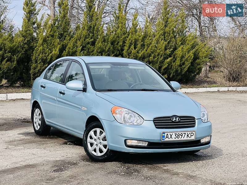 Hyundai Accent (2008)