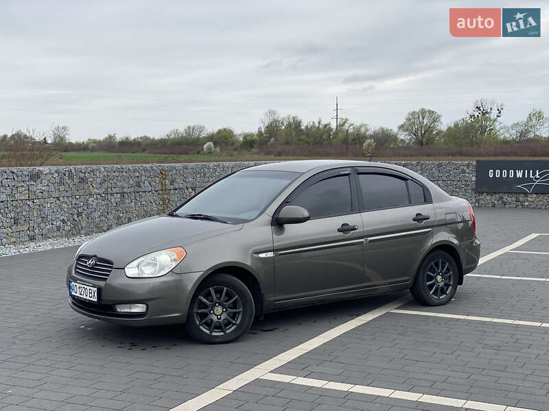Hyundai Accent (2008)