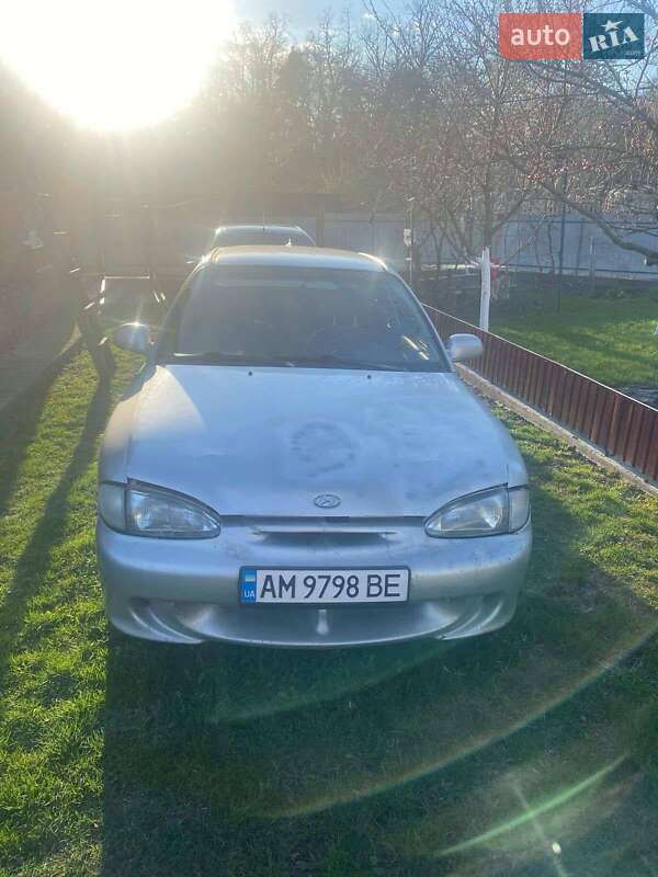 Hyundai Accent (1995)
