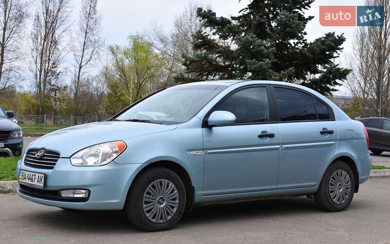 Hyundai Accent (2008)