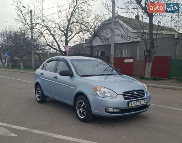Hyundai Accent (2007)