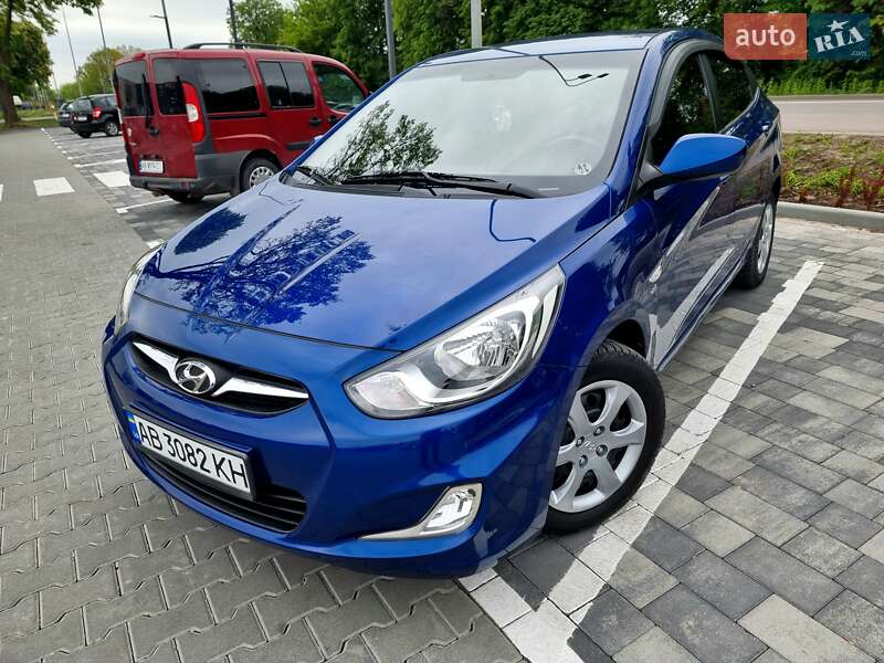 Hyundai Accent (2011)