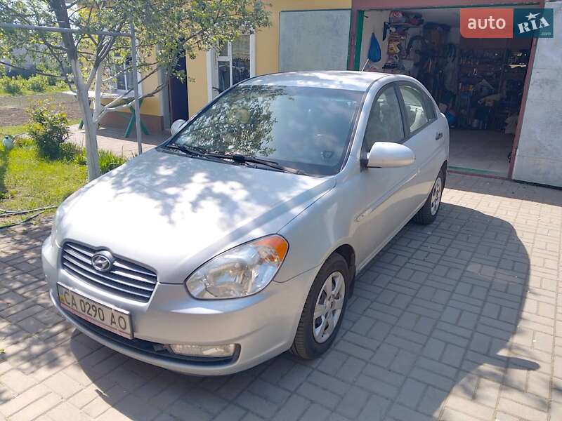 Hyundai Accent (2007)