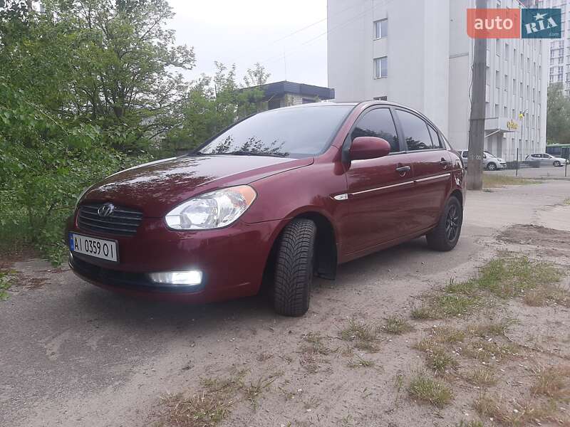Hyundai Accent (2008)