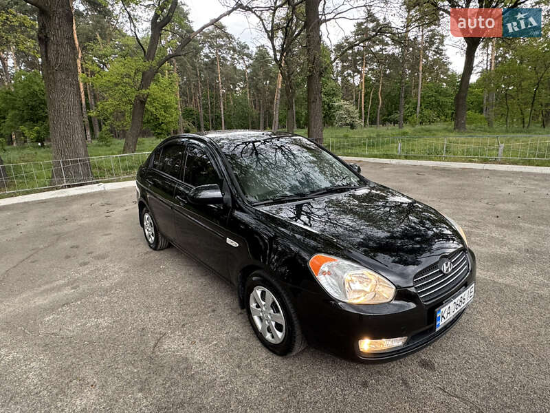 Hyundai Accent (2008)