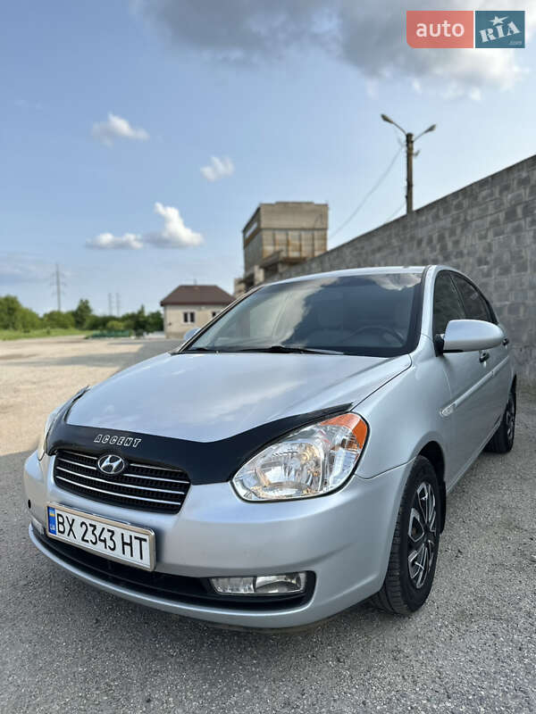 Hyundai Accent (2008)