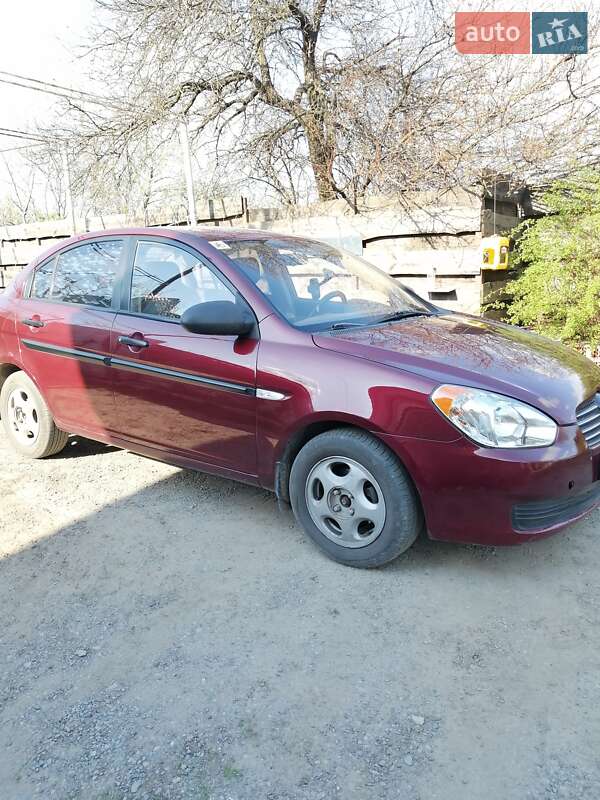 Hyundai Accent (2008)
