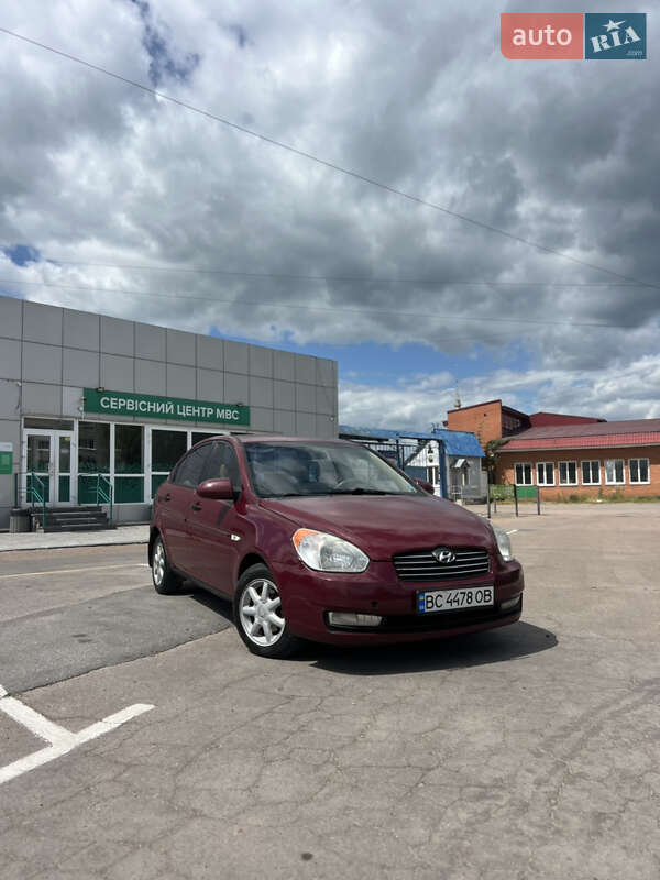 Hyundai Accent (2007)