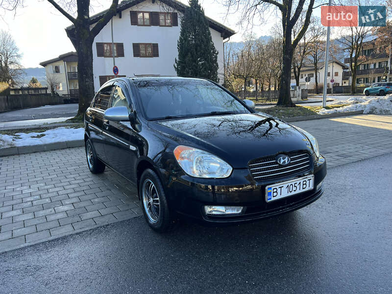 Hyundai Accent (2008)