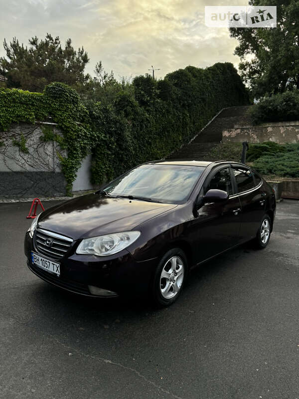 Hyundai Avante (2008)