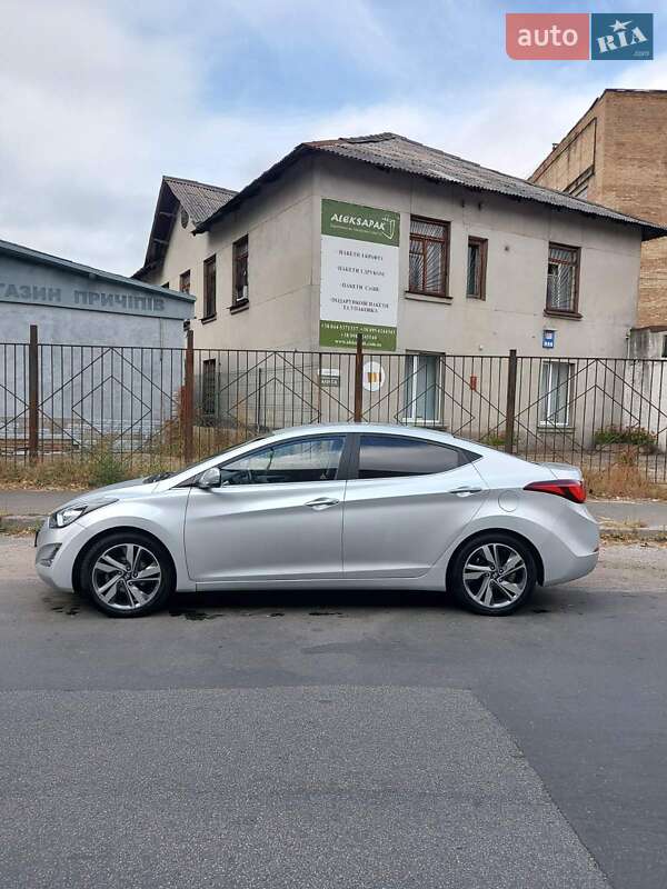 Hyundai Avante (2014)
