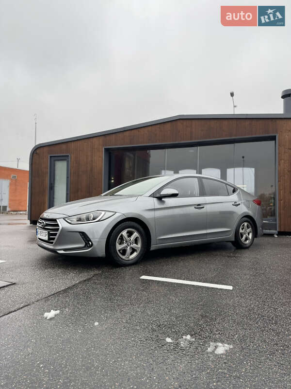 Hyundai Avante (2016)
