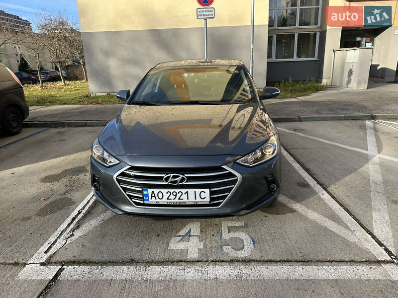 Hyundai Avante (2016)