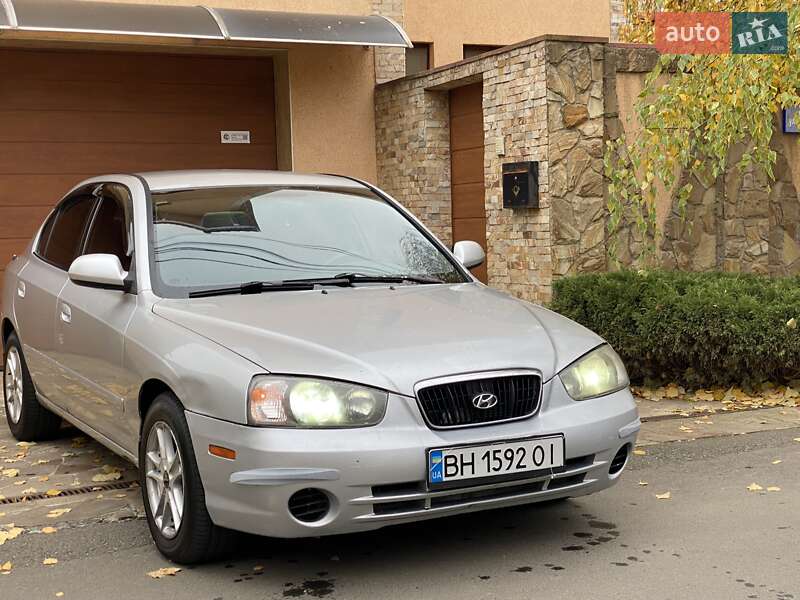 Hyundai Elantra (2001)