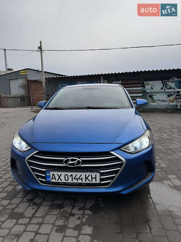 Hyundai Elantra (2016)