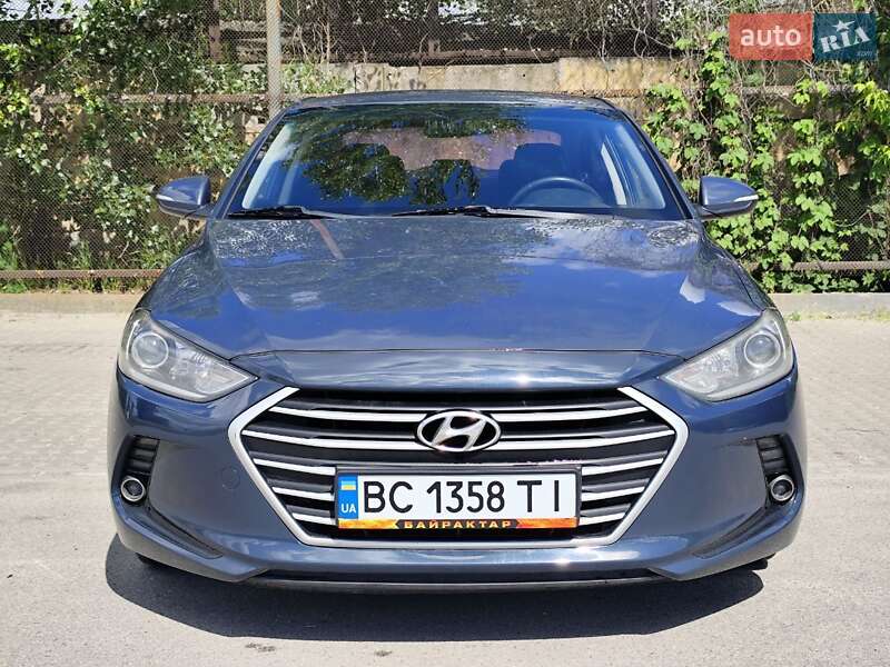 Hyundai Elantra (2015)