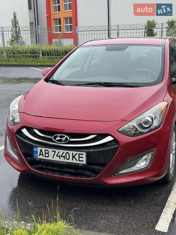 Hyundai Elantra (2013)