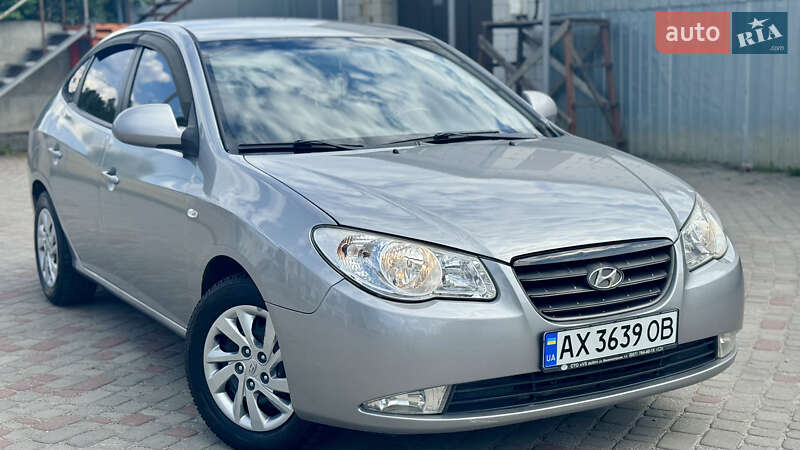 Hyundai Elantra (2007)