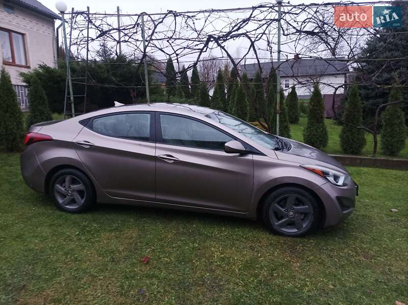 Hyundai Elantra (2014)