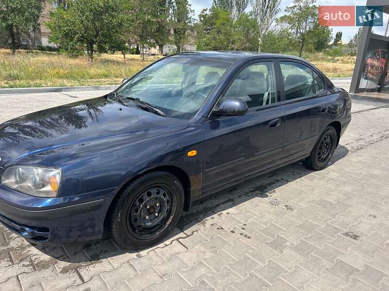 Hyundai Elantra (2005)