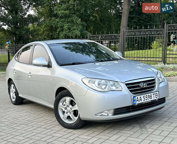 Hyundai Elantra (2007)