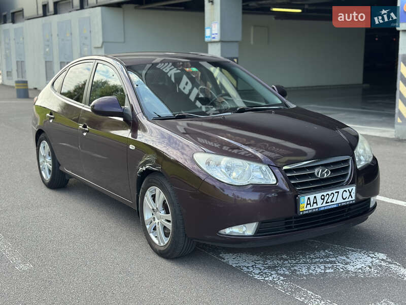 Hyundai Elantra (2007)