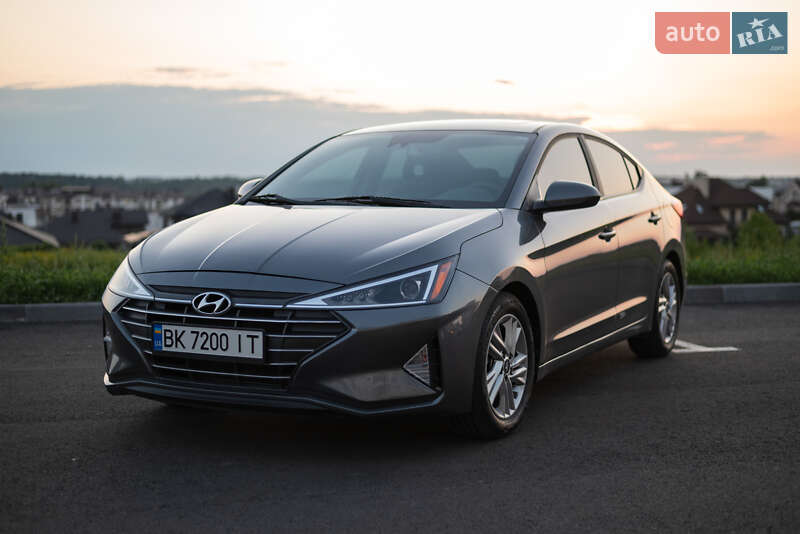 Hyundai Elantra (2019)