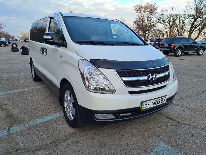 Hyundai Grand starex (2011)