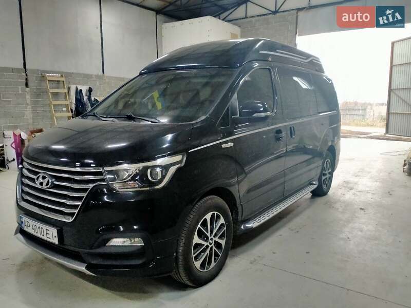 Hyundai Grand starex (2018)