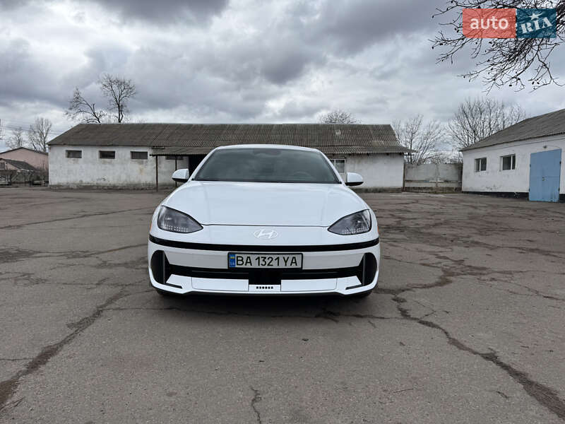 Hyundai Ioniq 6 (2023)