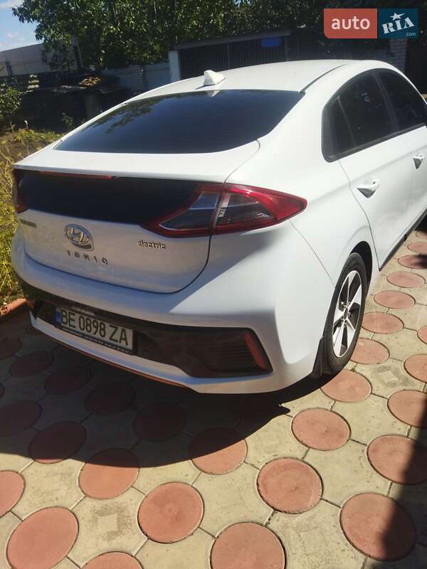 Hyundai Ioniq (2018)