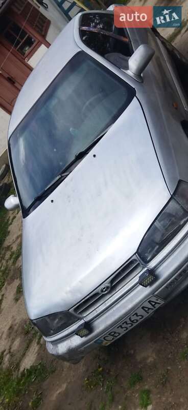 Hyundai Lantra (1993)