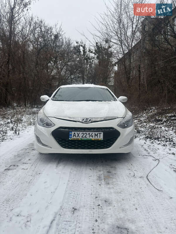 Hyundai Sonata (2013)