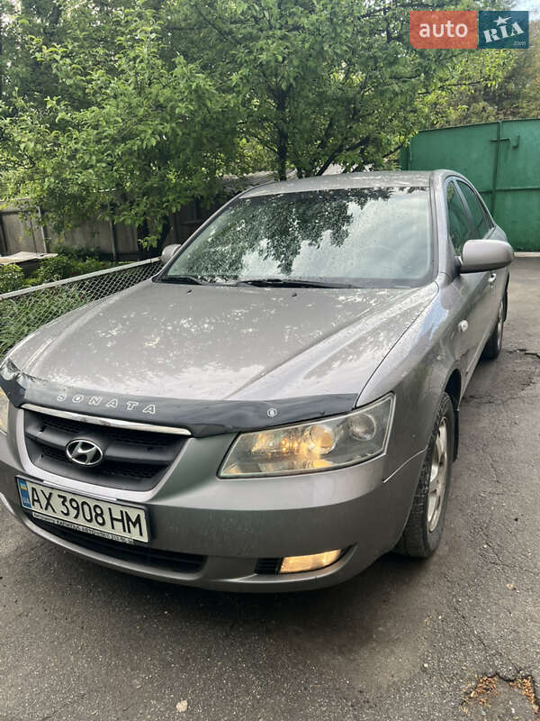 Hyundai Sonata (2008)