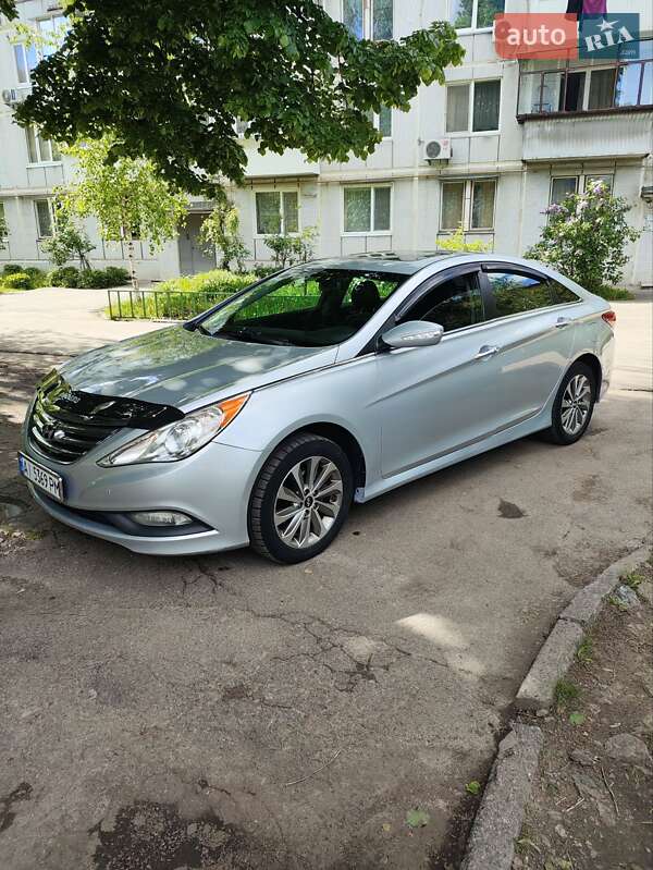 Hyundai Sonata (2013)