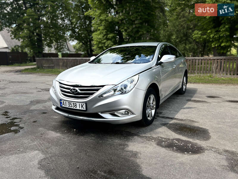 Hyundai Sonata (2012)