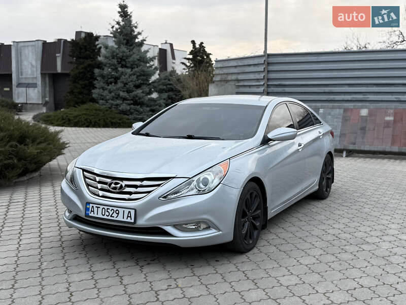 Hyundai Sonata (2010)