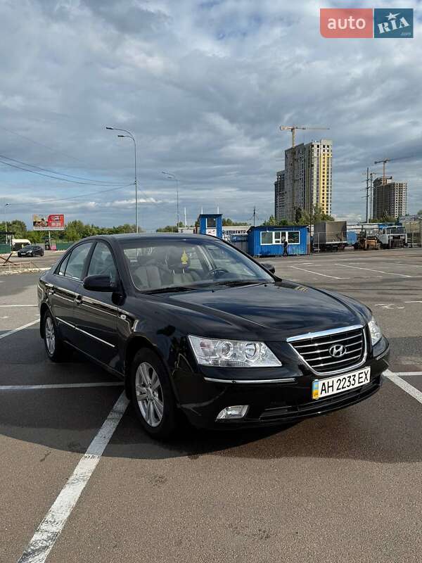 Hyundai Sonata (2009)