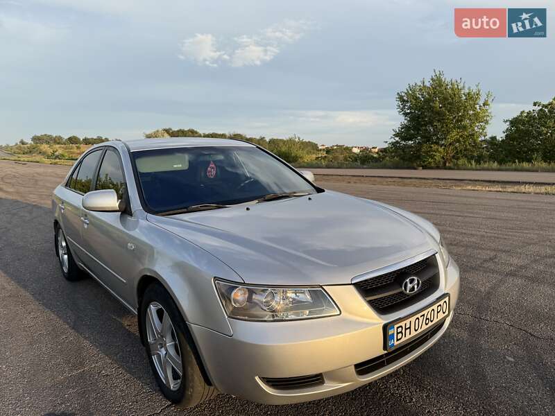 Hyundai Sonata (2007)