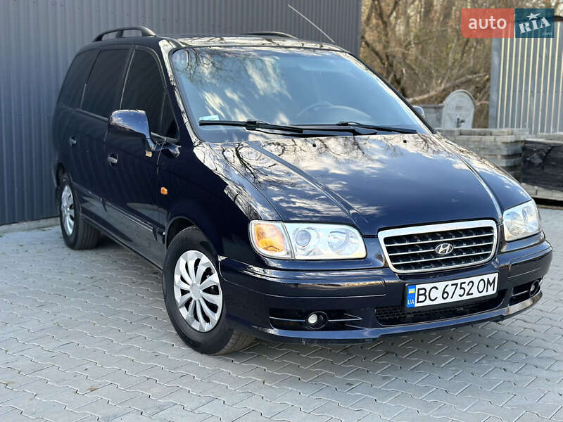 Hyundai Trajet (2001)