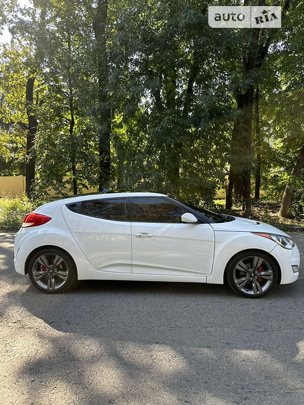 Hyundai Veloster (2013)