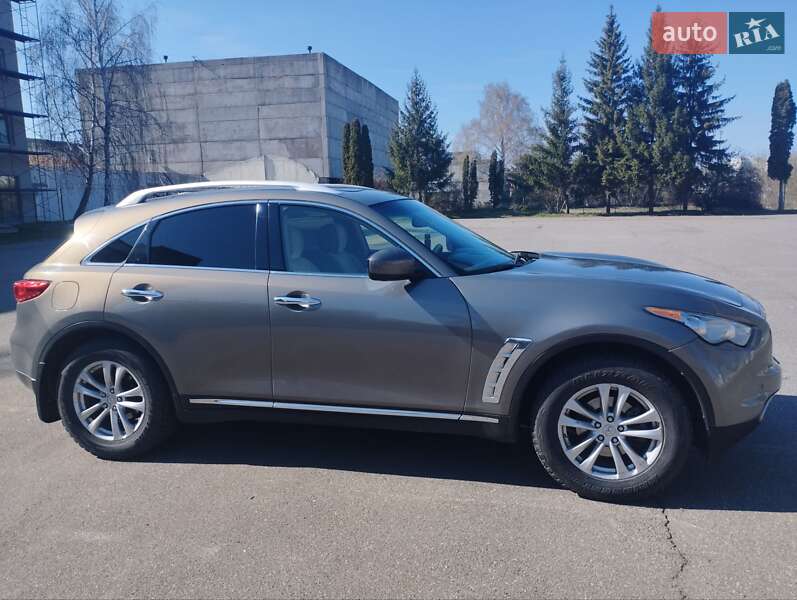 Infiniti Fx 35 (2011)