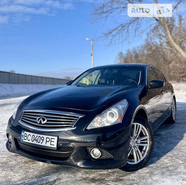 Infiniti G25 (2012)