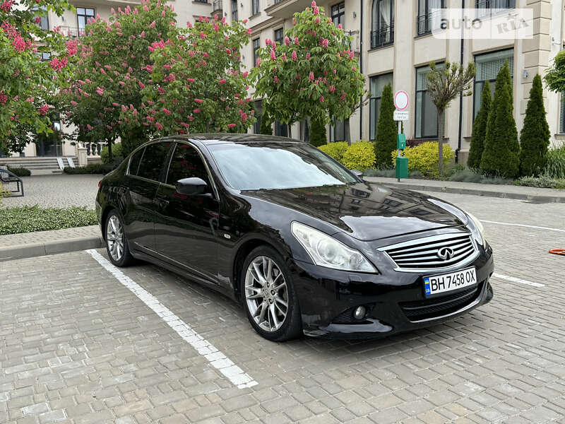 Infiniti G25 (2012)