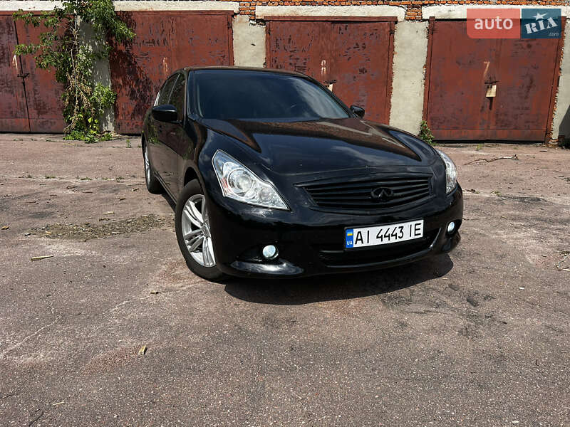 Infiniti G25 (2012)
